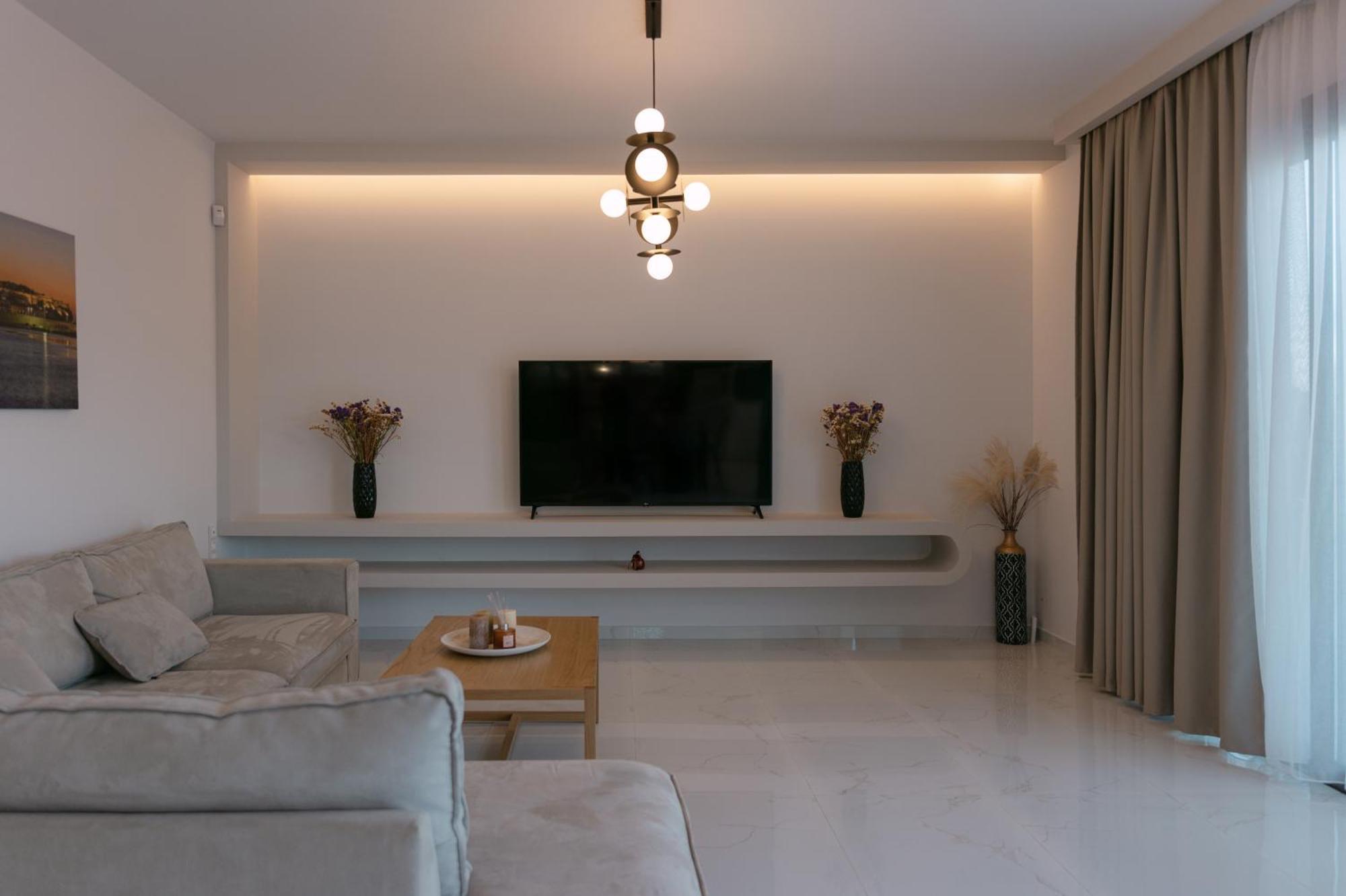 Halaro Villa Gerani  Exterior photo