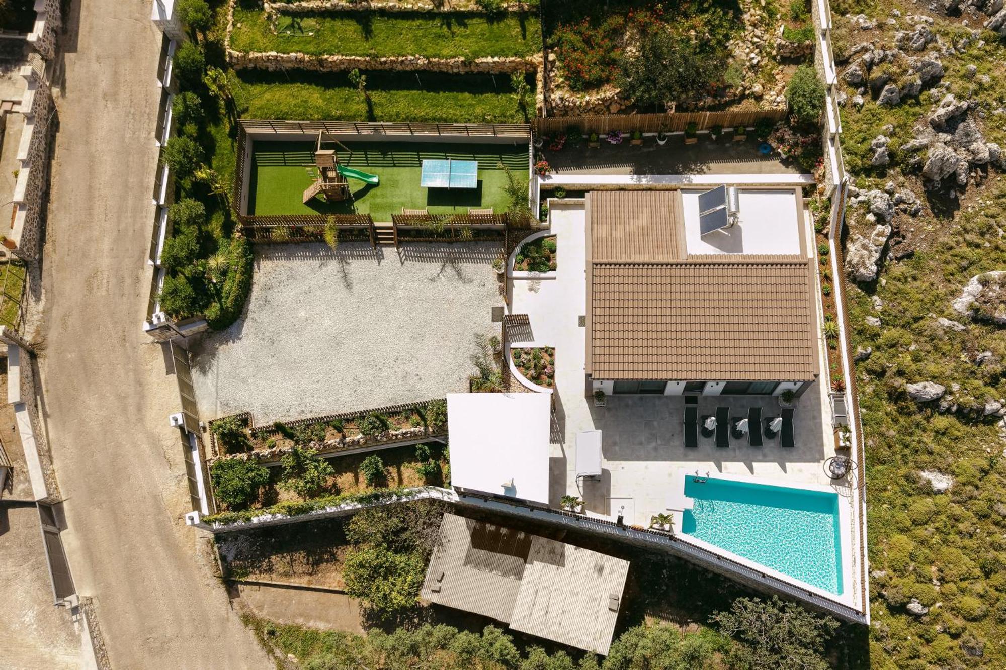 Halaro Villa Gerani  Exterior photo